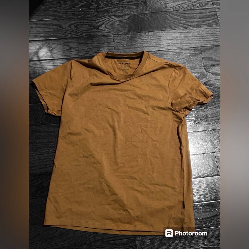 Kenneth Cole TShirt